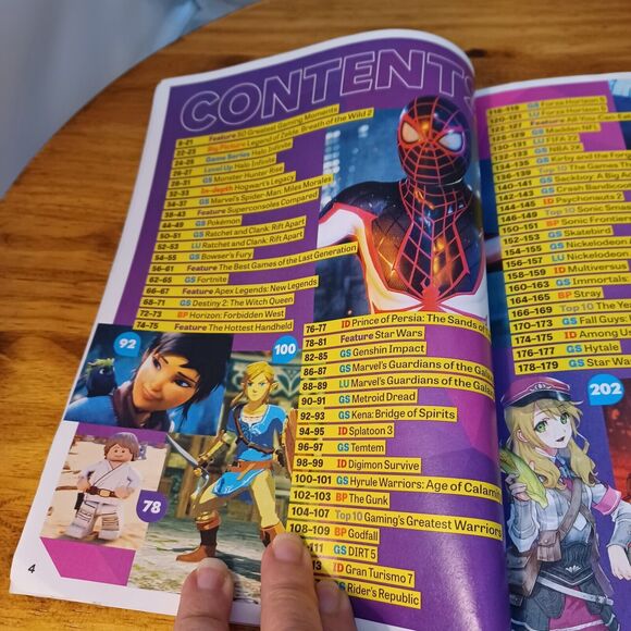 Lot Of 2 Video Gamer’s Books-Official Fortnite Battle Royale, 2023 Level Up - Picture 7 of 8